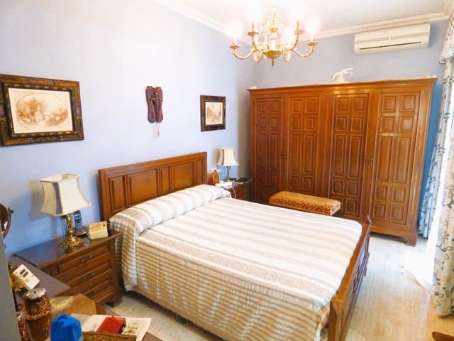 Casa de 6 habitaciones en Playa Levante, Benidorm en venta con piscina garaje - 460.000 € (Ref: 10065688)