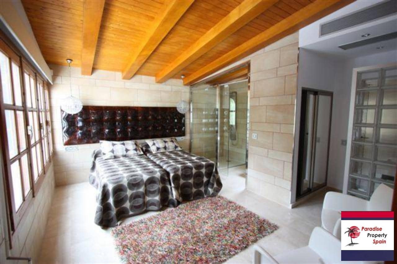 6 soverom Villa til salgs i Javea / Xabia med svømmebasseng garasje - € 2 100 000 (Ref: 5389824)