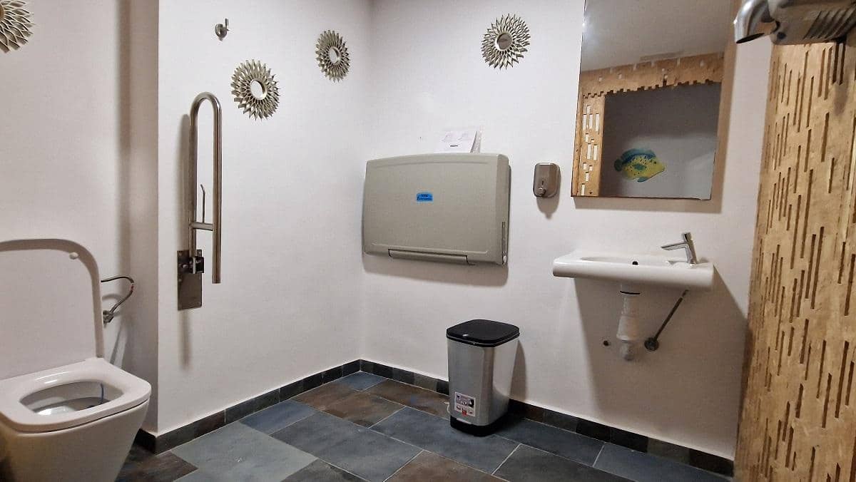 Erhverv til salg i Denia med garage - € 870.000 (Ref: 8383841)