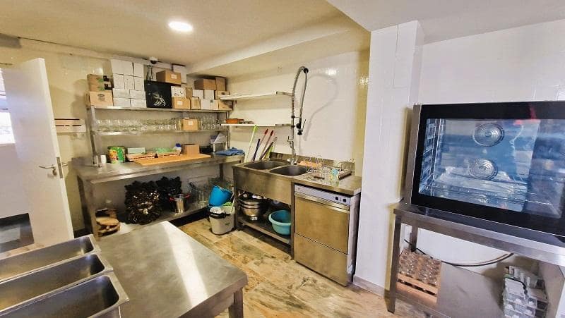 Erhverv til salg i Denia med garage - € 870.000 (Ref: 8383841)