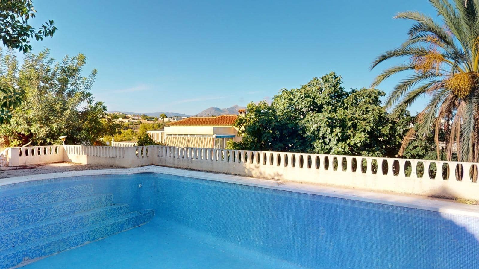 3 sypialnia Willa na sprzedaż w Alfaz del Pi / L'Alfas del Pi z basenem garażem - 450 000 € (Ref: 8405809)