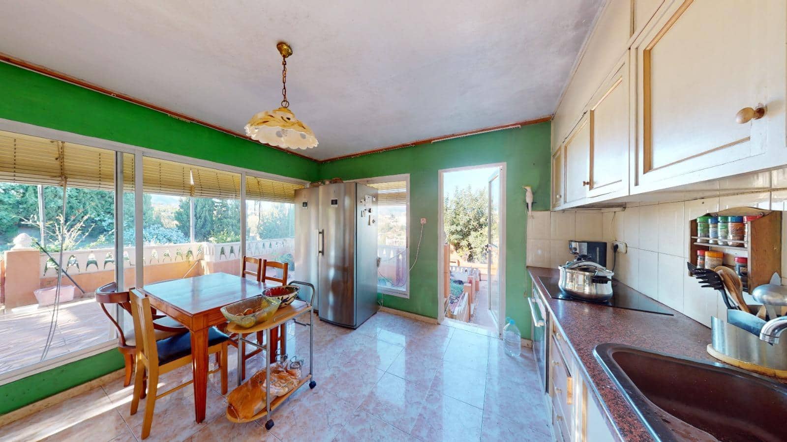 3 sypialnia Willa na sprzedaż w Alfaz del Pi / L'Alfas del Pi z basenem garażem - 450 000 € (Ref: 8405809)