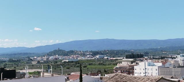 4 bedroom Townhouse for sale in Montserrat - € 230,000 (Ref: 8904577)