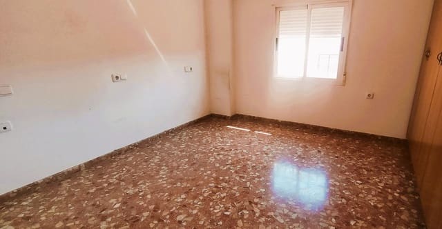 4 bedroom Townhouse for sale in Montserrat - € 230,000 (Ref: 8904577)