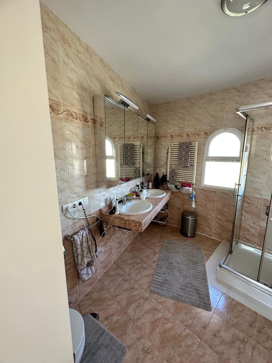 3 soverom Villa til salgs i La Villajoyosa / Vila Joiosa med svømmebasseng garasje - € 595 000 (Ref: 9039783)