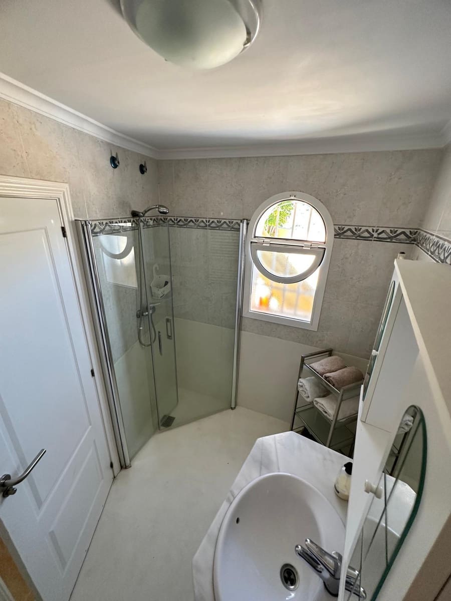 3 soverom Villa til salgs i La Villajoyosa / Vila Joiosa med svømmebasseng garasje - € 595 000 (Ref: 9039783)