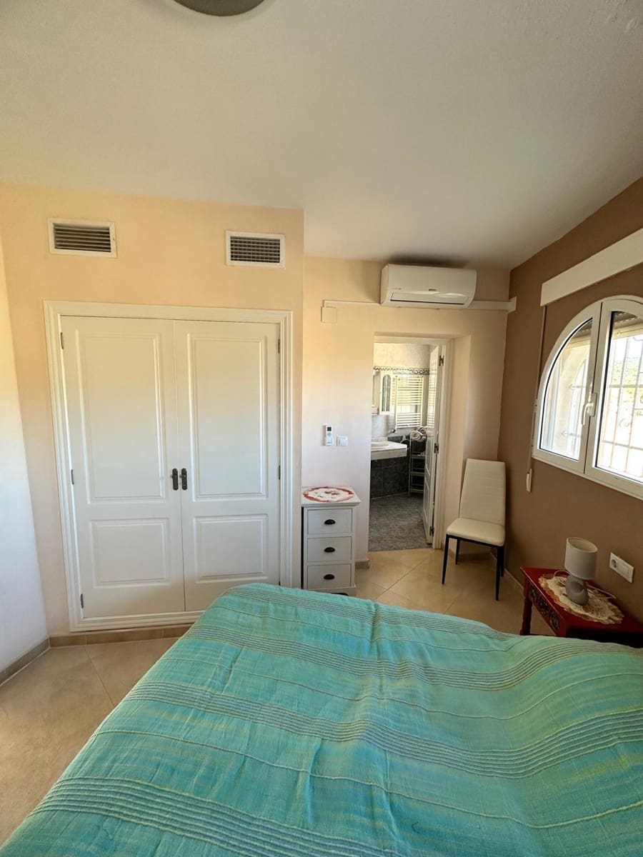 3 soverom Villa til salgs i La Villajoyosa / Vila Joiosa med svømmebasseng garasje - € 595 000 (Ref: 9039783)