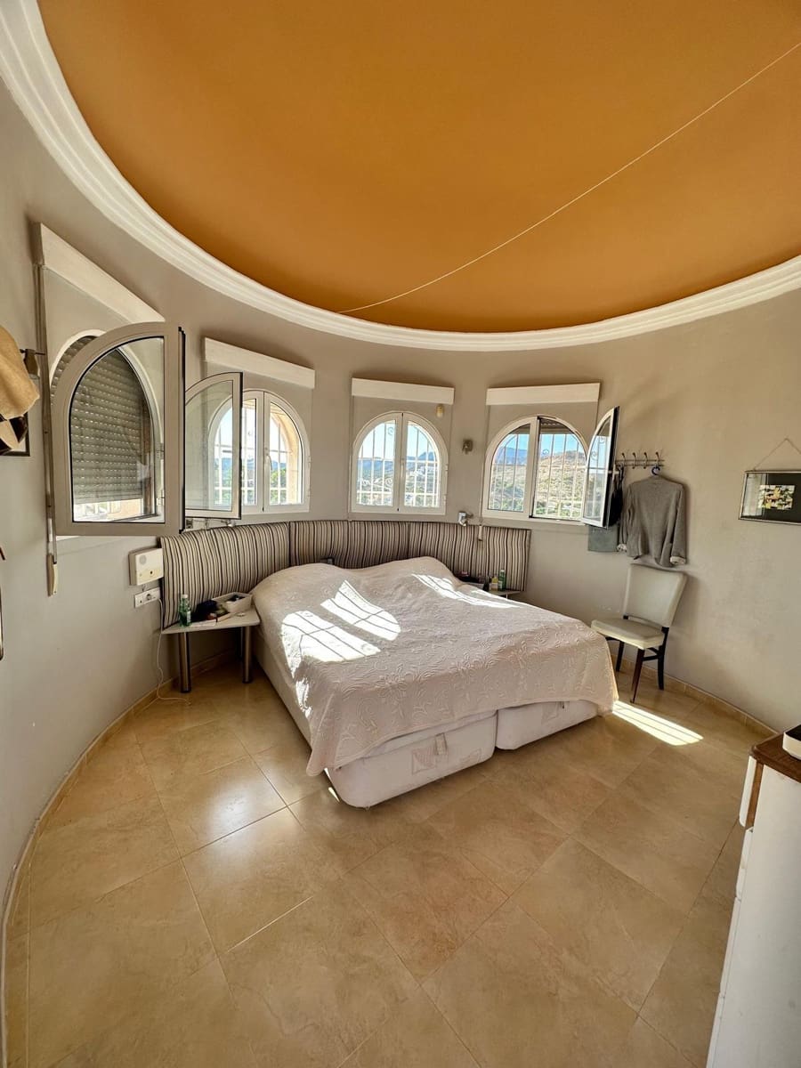 3 soverom Villa til salgs i La Villajoyosa / Vila Joiosa med svømmebasseng garasje - € 595 000 (Ref: 9039783)