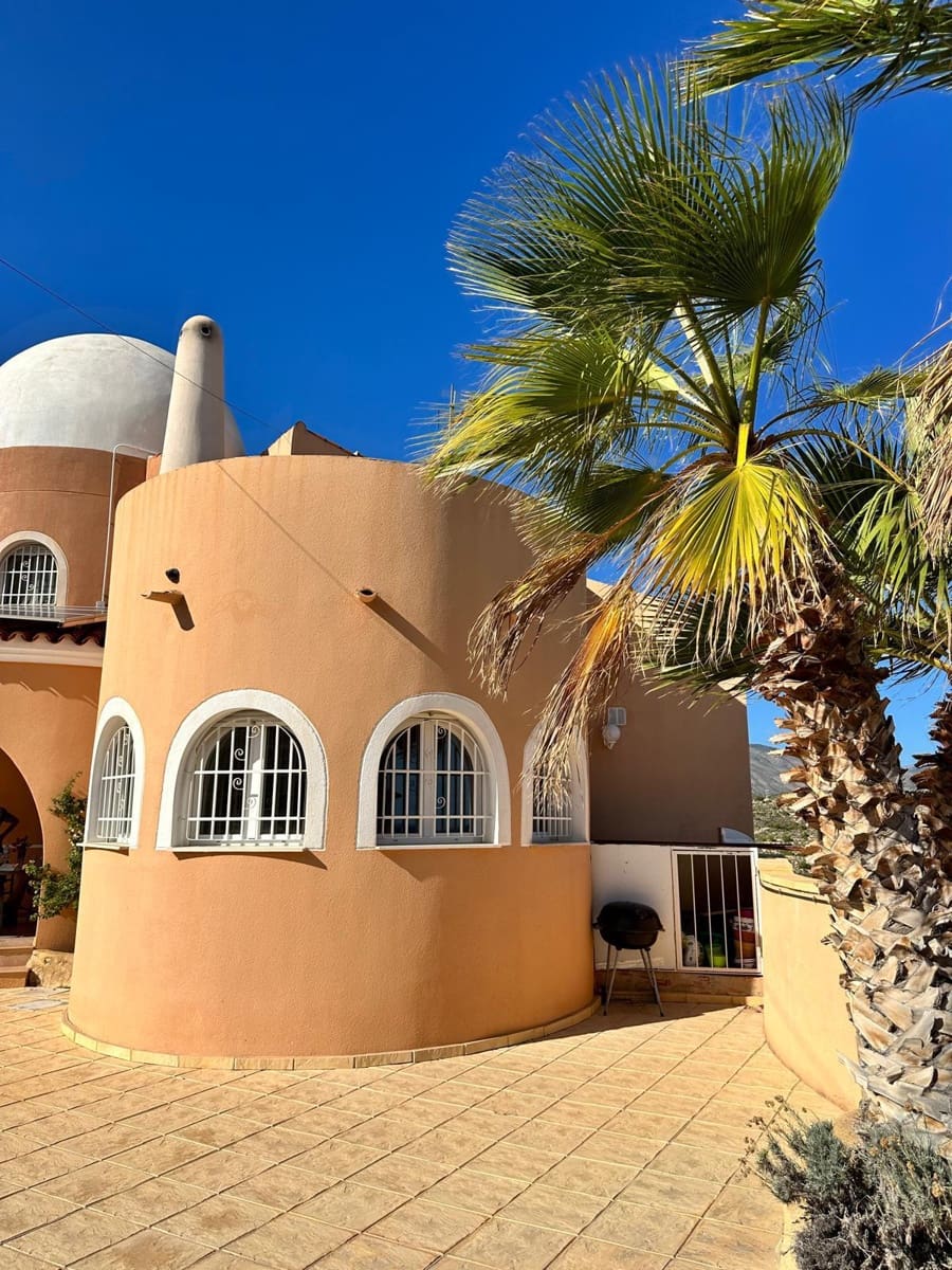 3 soverom Villa til salgs i La Villajoyosa / Vila Joiosa med svømmebasseng garasje - € 595 000 (Ref: 9039783)