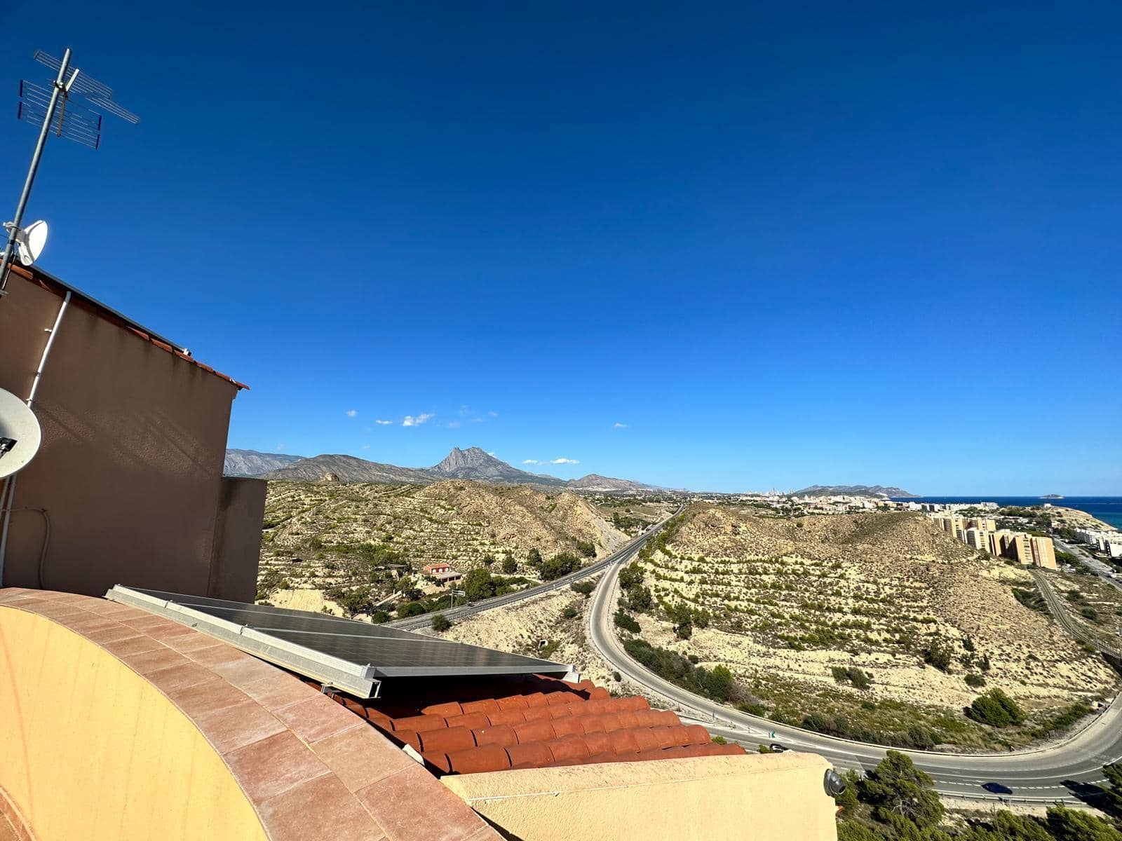 3 soverom Villa til salgs i La Villajoyosa / Vila Joiosa med svømmebasseng garasje - € 595 000 (Ref: 9039783)