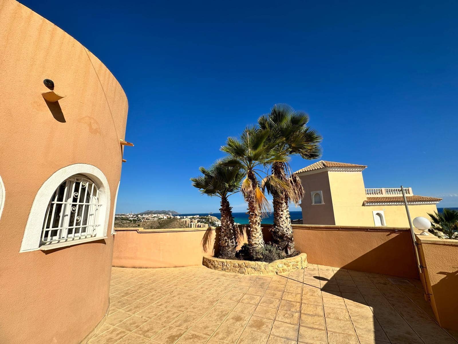 3 soverom Villa til salgs i La Villajoyosa / Vila Joiosa med svømmebasseng garasje - € 595 000 (Ref: 9039783)