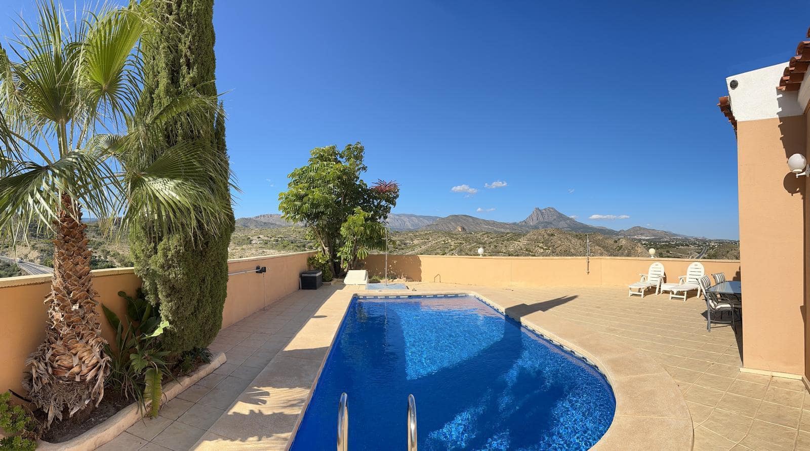 3 soverom Villa til salgs i La Villajoyosa / Vila Joiosa med svømmebasseng garasje - € 595 000 (Ref: 9039783)