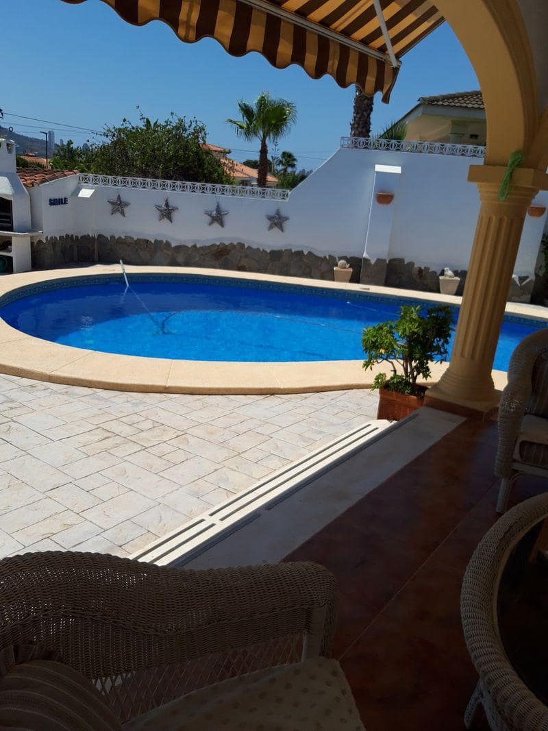 3 soverom Villa til salgs i Alfaz del Pi / L'Alfas del Pi med svømmebasseng garasje - € 775 000 (Ref: 9142259)