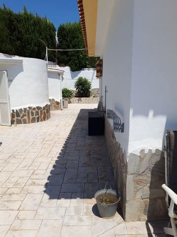 Chalet de 3 habitaciones en Pueblo - Urbanizaciones, Alfaz del Pi / L'Alfàs del Pi en venta con piscina garaje - 775.000 € (Ref: 9142259)