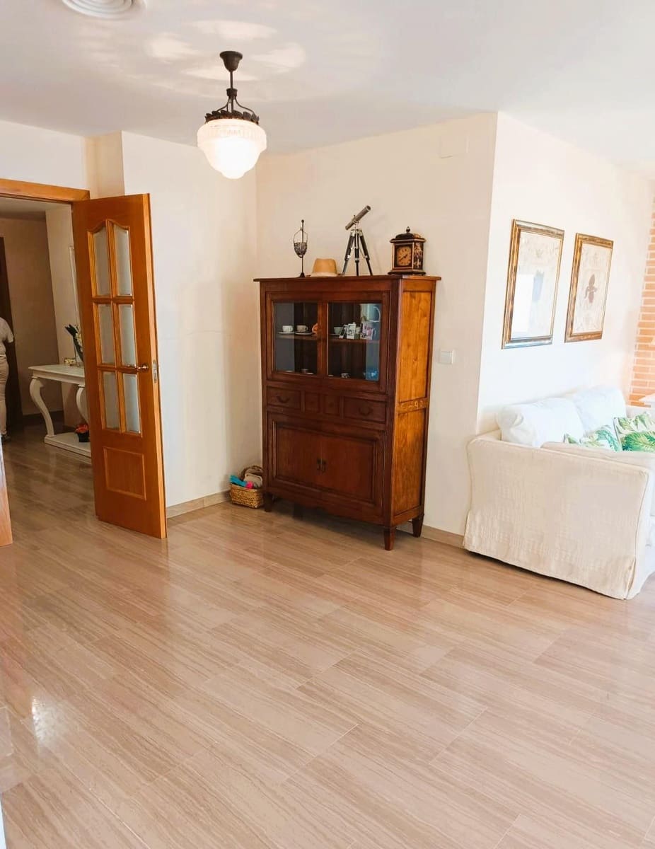 3 sypialnia Apartament na sprzedaż w Benidorm - 995 000 € (Ref: 9235176)