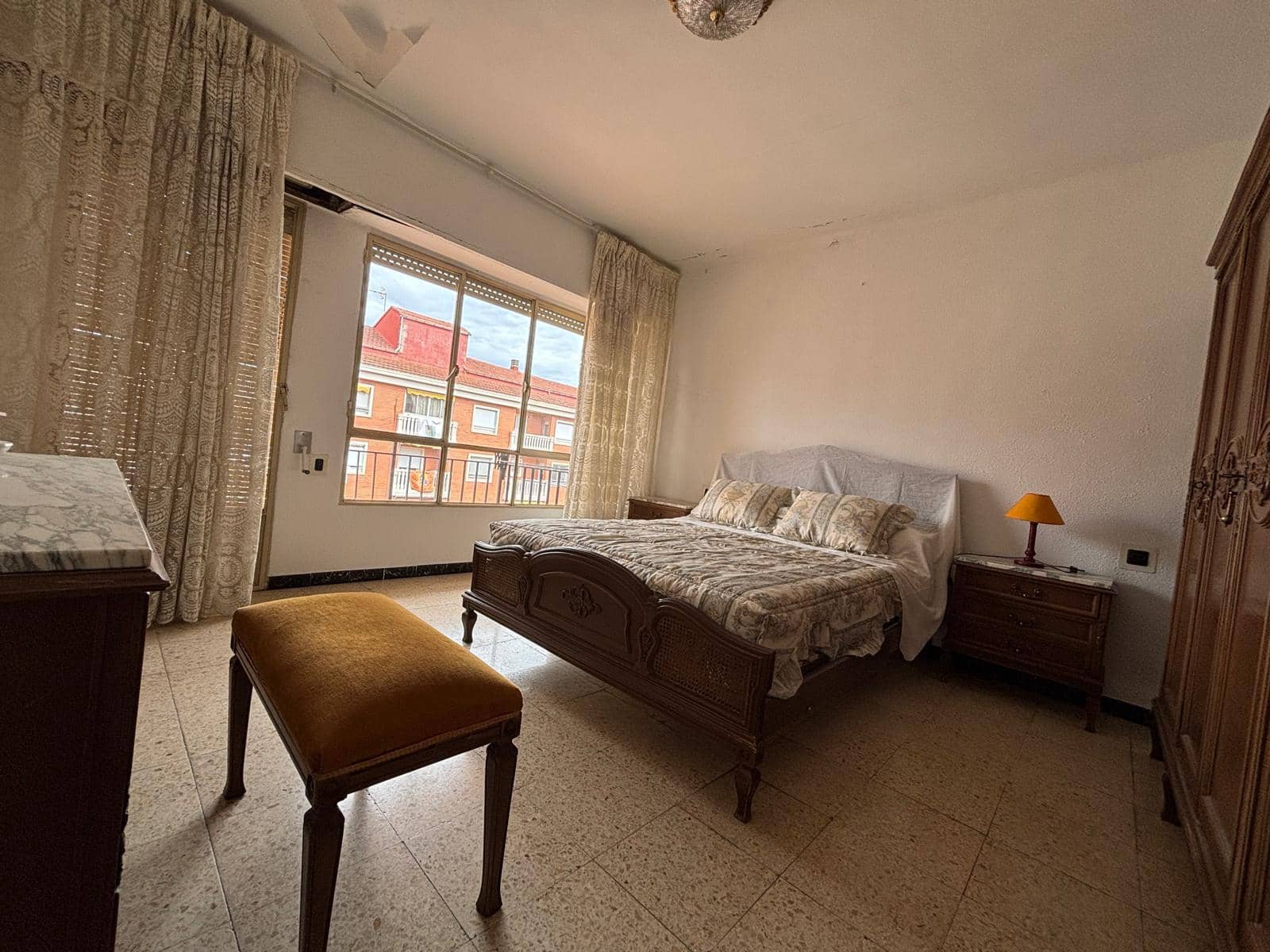 4 bedroom Apartment for sale in Cocentaina - € 115,000 (Ref: 9771897)