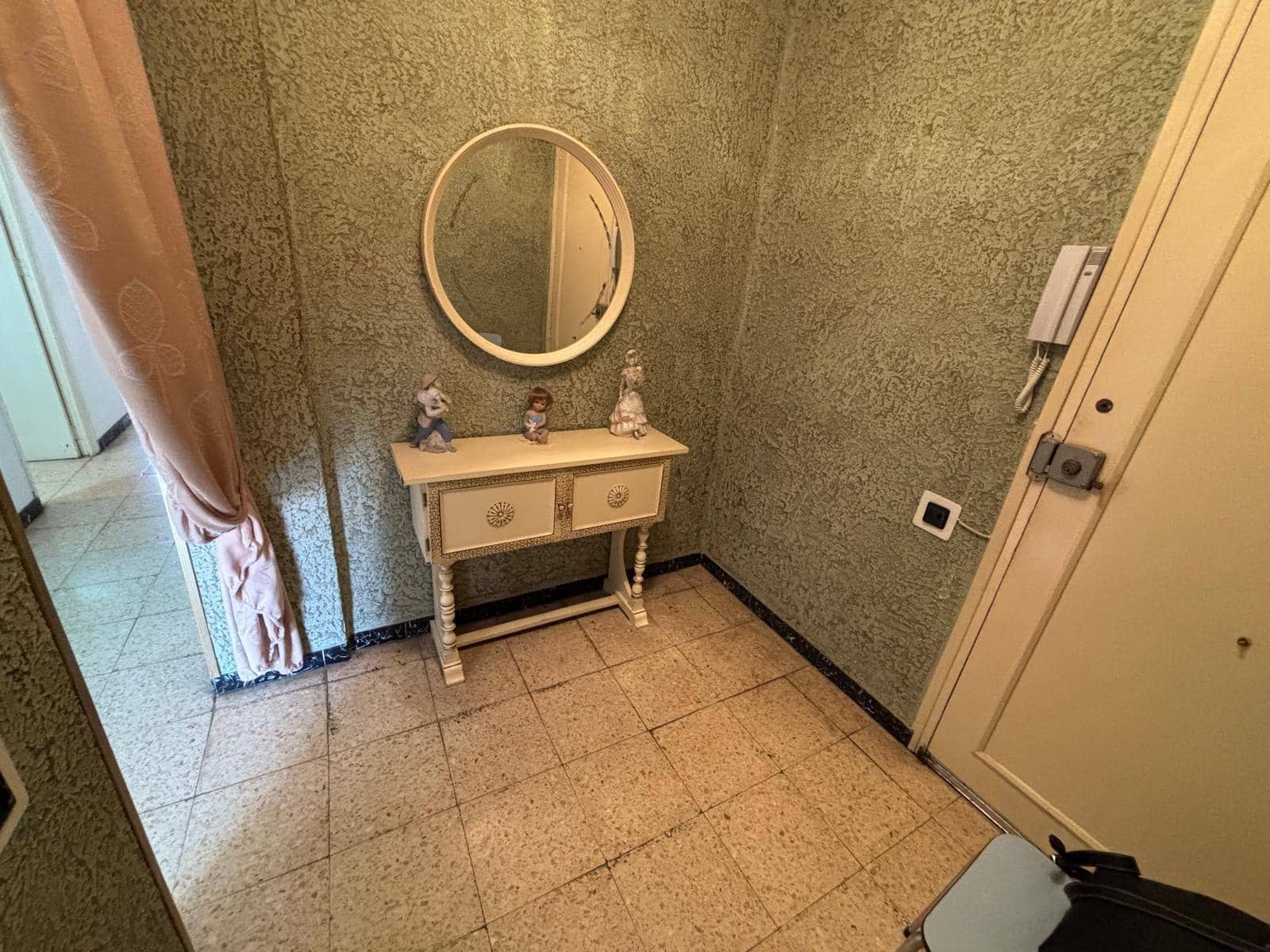 4 bedroom Apartment for sale in Cocentaina - € 115,000 (Ref: 9771897)