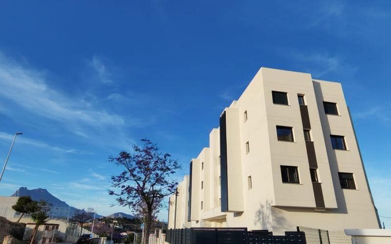 Apartamento de 3 habitaciones en La Villajoyosa / Vila Joiosa en venta con piscina garaje - 550.000 € (Ref: 9883765)