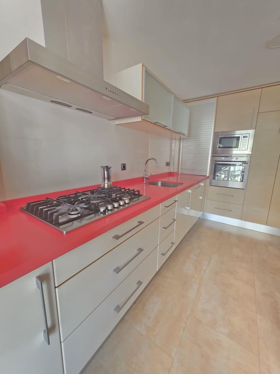 4 bedroom Villa for sale in La Nucia with pool garage - € 425,000 (Ref: 9931116)
