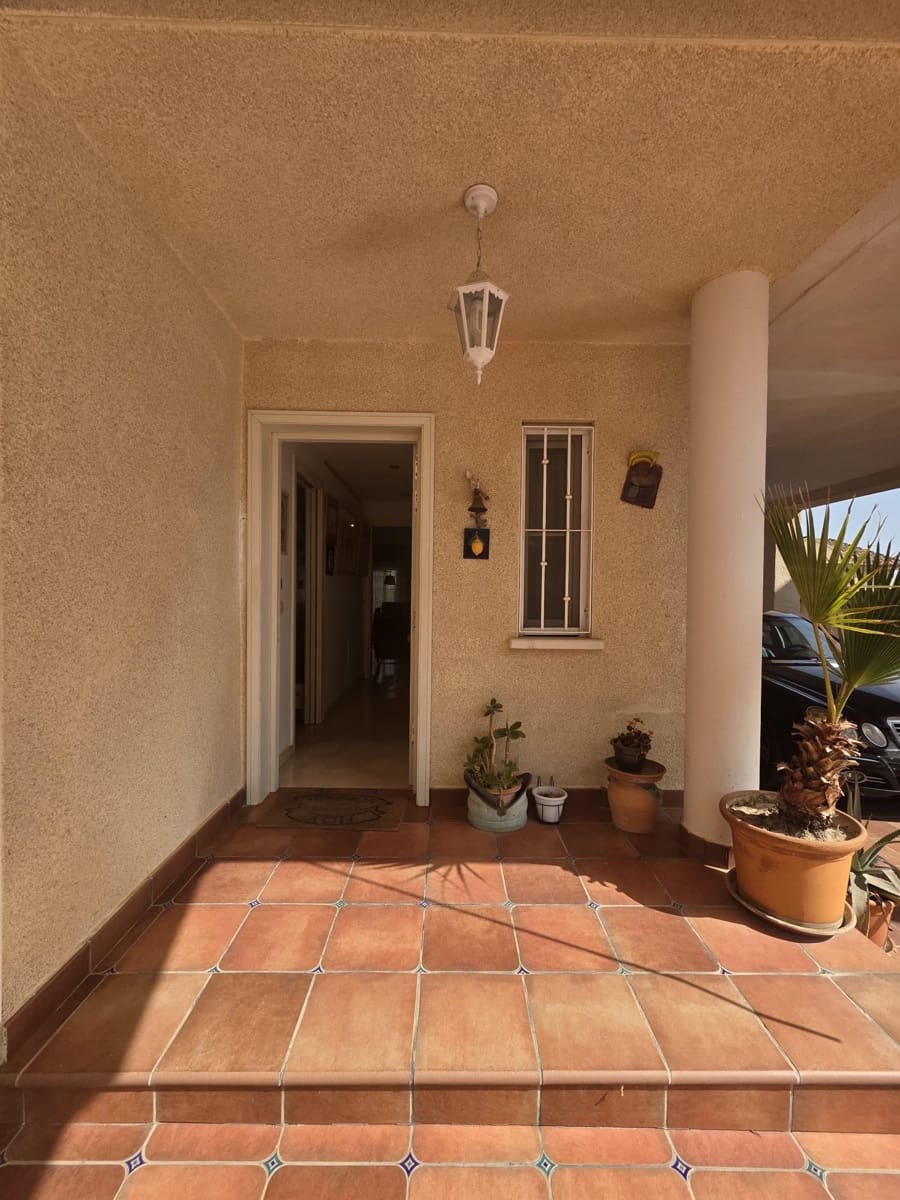 4 bedroom Villa for sale in La Nucia with pool garage - € 425,000 (Ref: 9931116)