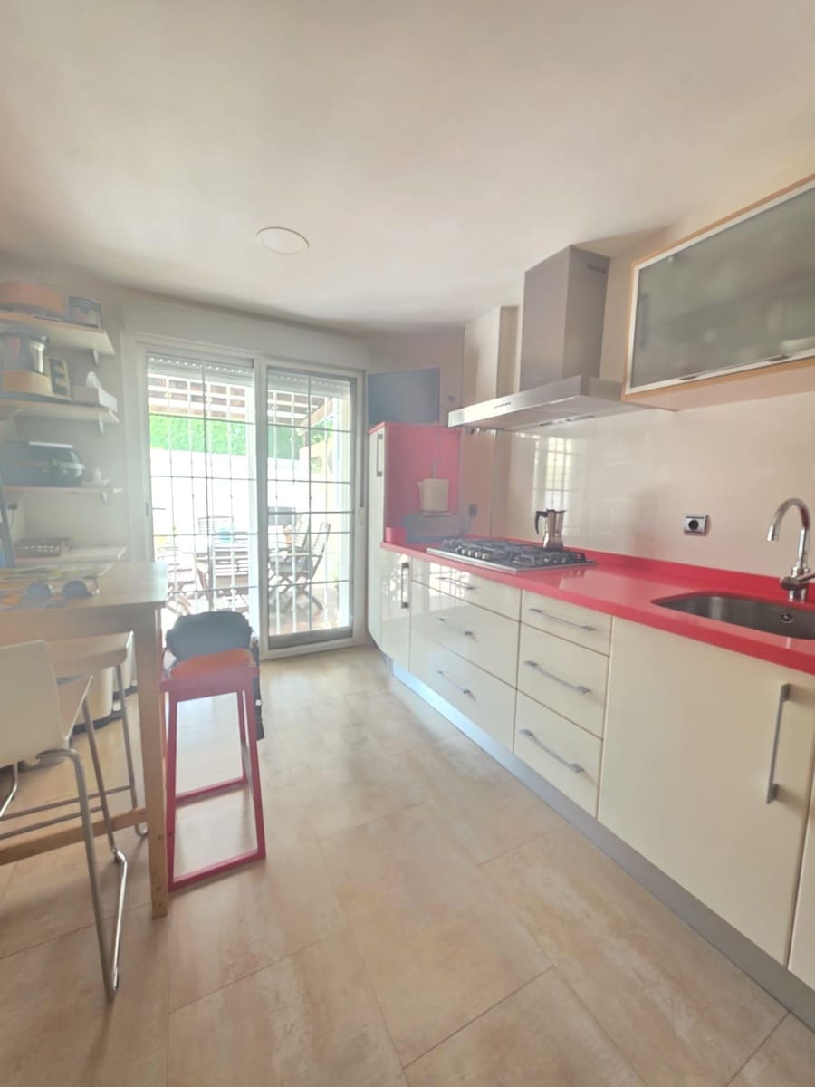 4 bedroom Villa for sale in La Nucia with pool garage - € 425,000 (Ref: 9931116)