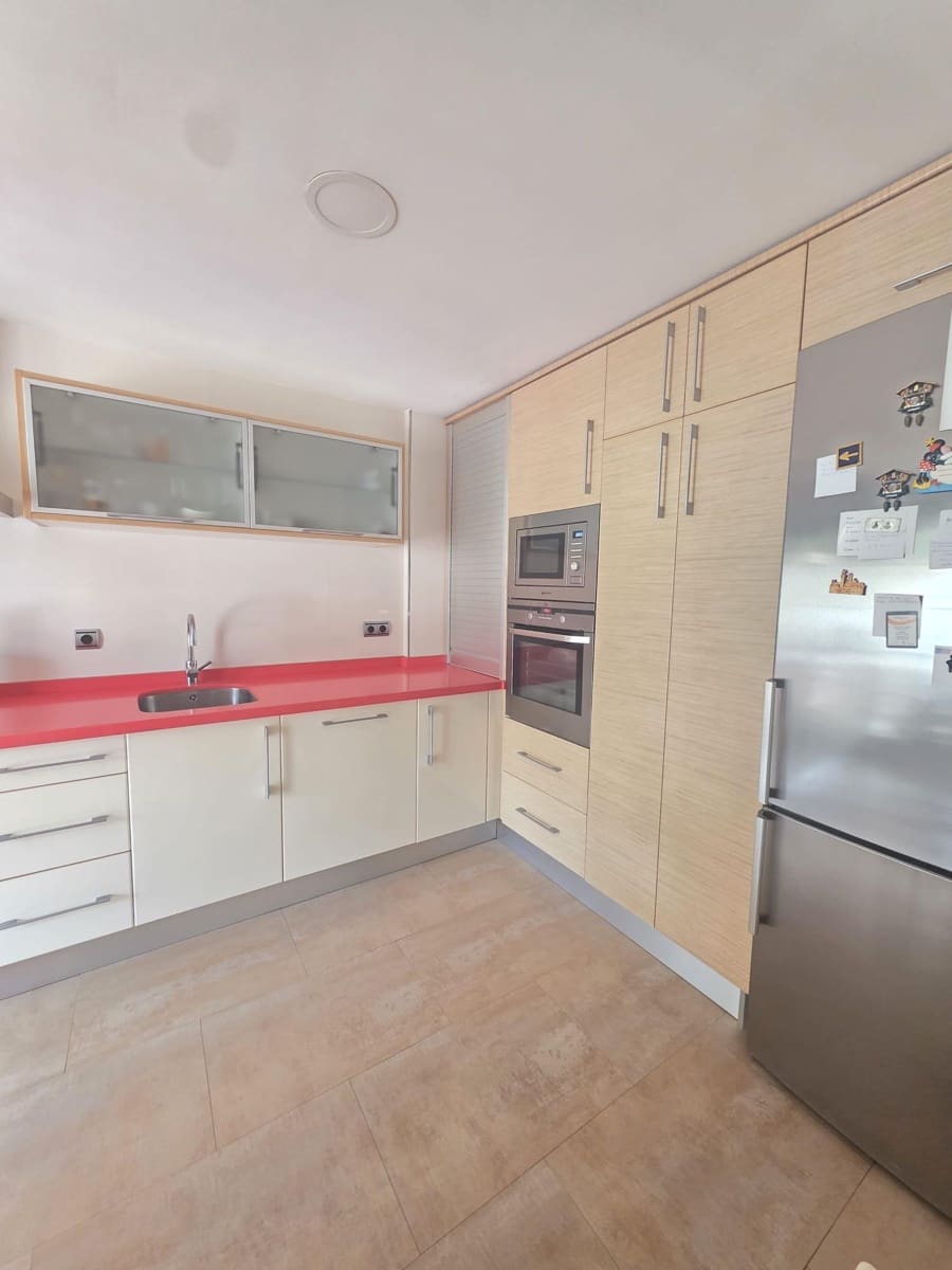 4 bedroom Villa for sale in La Nucia with pool garage - € 425,000 (Ref: 9931116)