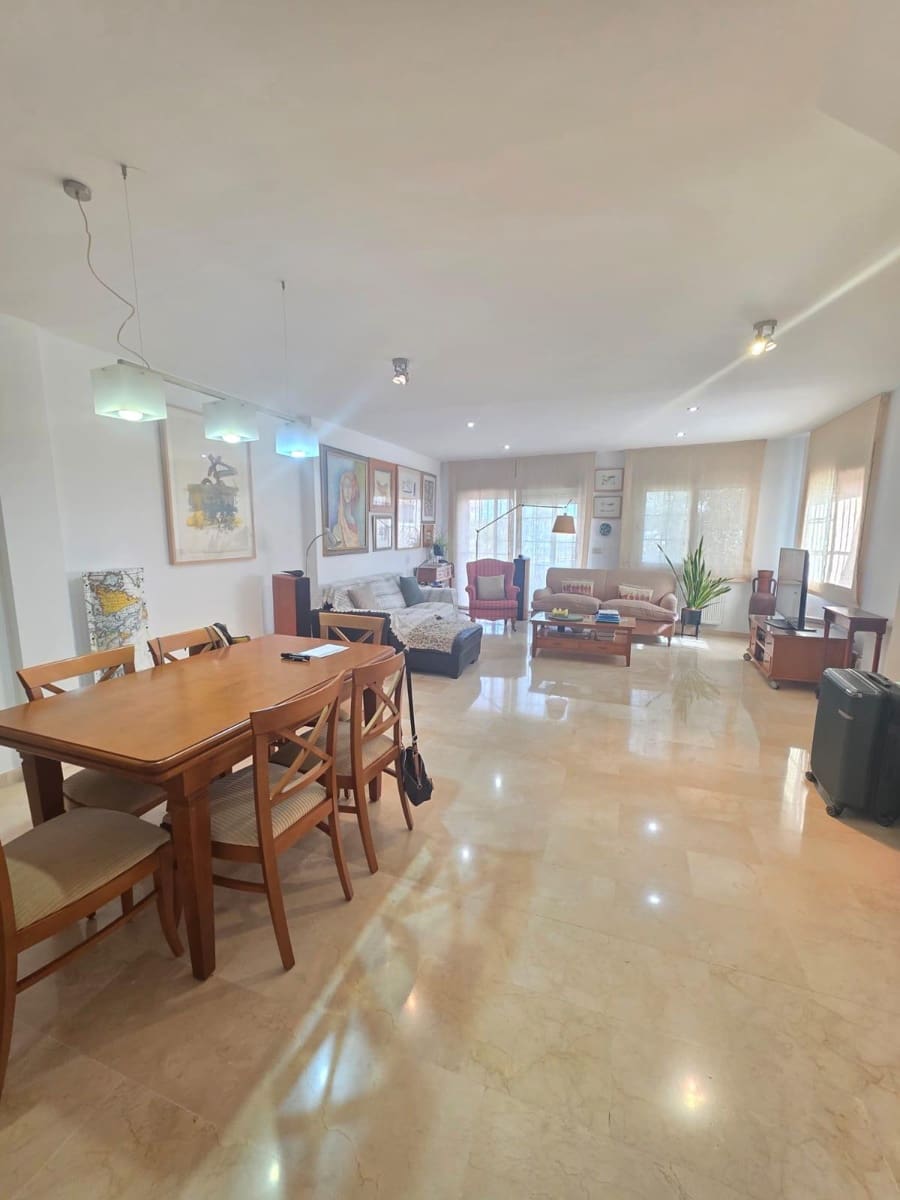 4 sypialnia Willa na sprzedaż w La Nucia z basenem garażem - 425 000 € (Ref: 9931116)