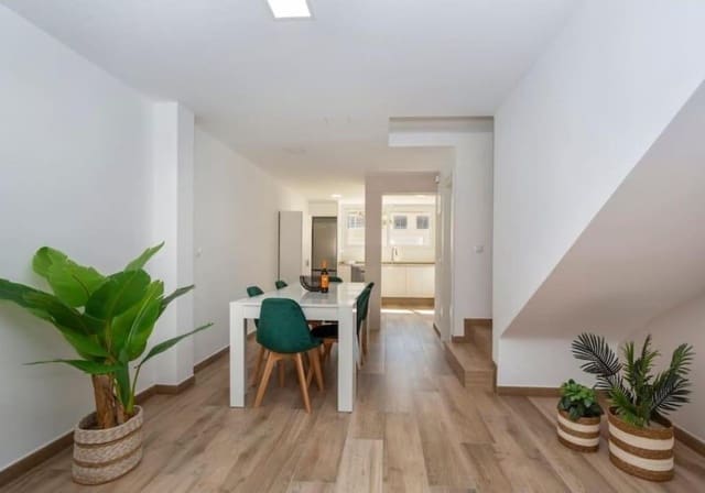 3 soverom Hus til leie i Cala d'Or, El Campello med svømmebasseng - € 1 500 (Ref: 9974238)