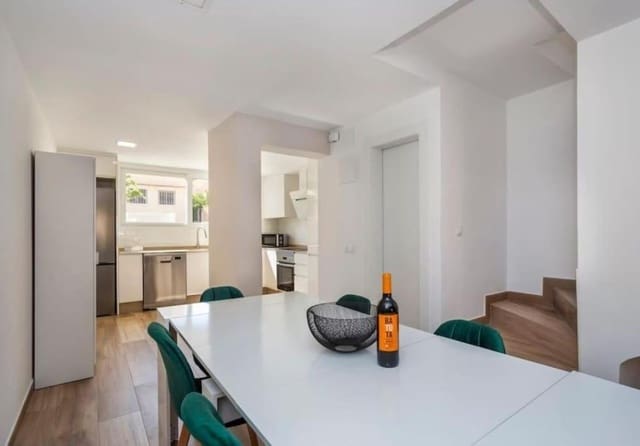 3 soverom Hus til leie i Cala d'Or, El Campello med svømmebasseng - € 1 500 (Ref: 9974238)