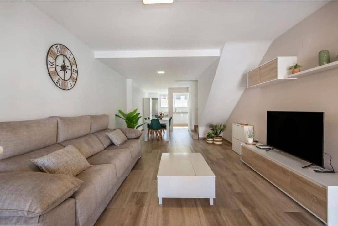 3 bedroom Townhouse for rent in Cala d'Or with pool - € 1,500 (Ref: 9974238)