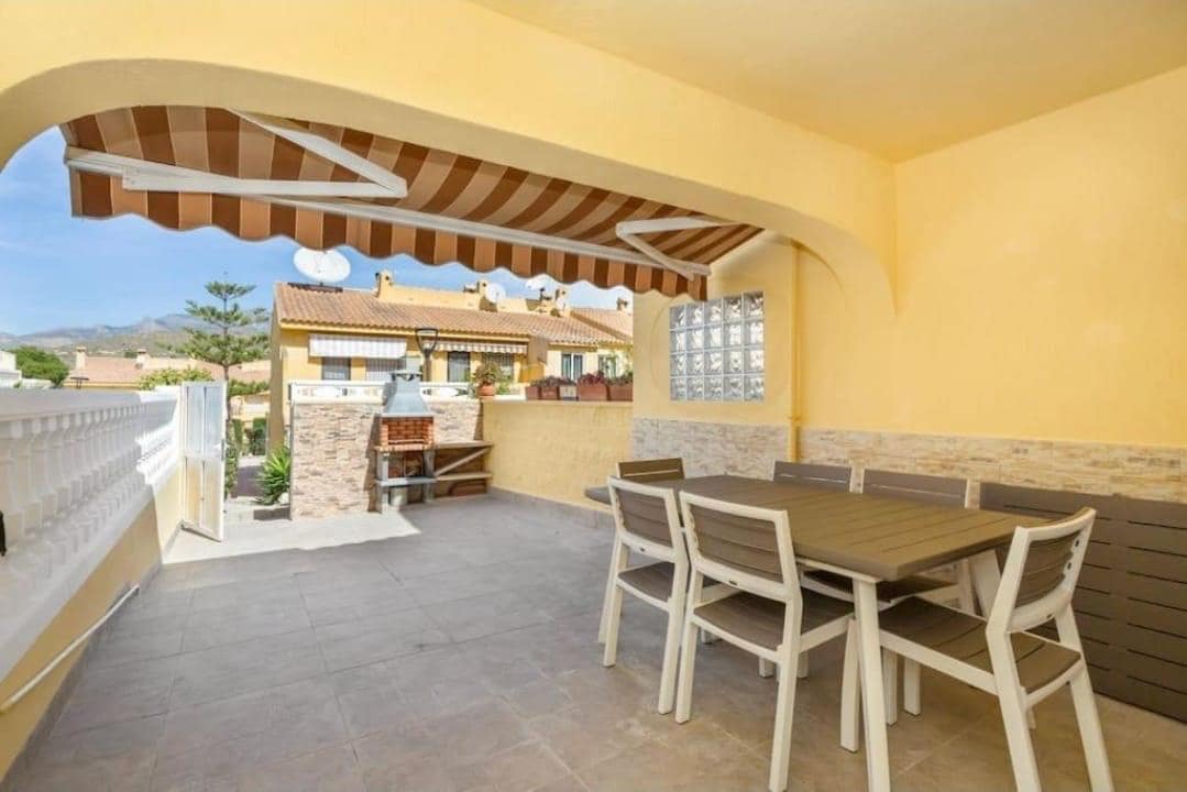 3 bedroom Townhouse for rent in Cala d'Or with pool - € 1,500 (Ref: 9974238)