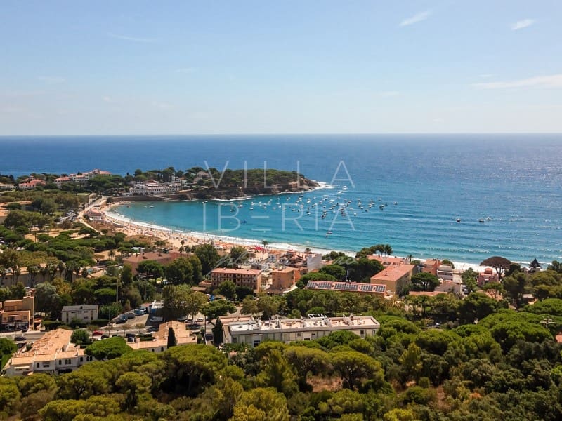 3 makuuhuone Omakotitalo myytävänä paikassa Sant Feliu de Guixols mukana uima-altaan 
autotalli - 630 000 € (Ref: 10017511)