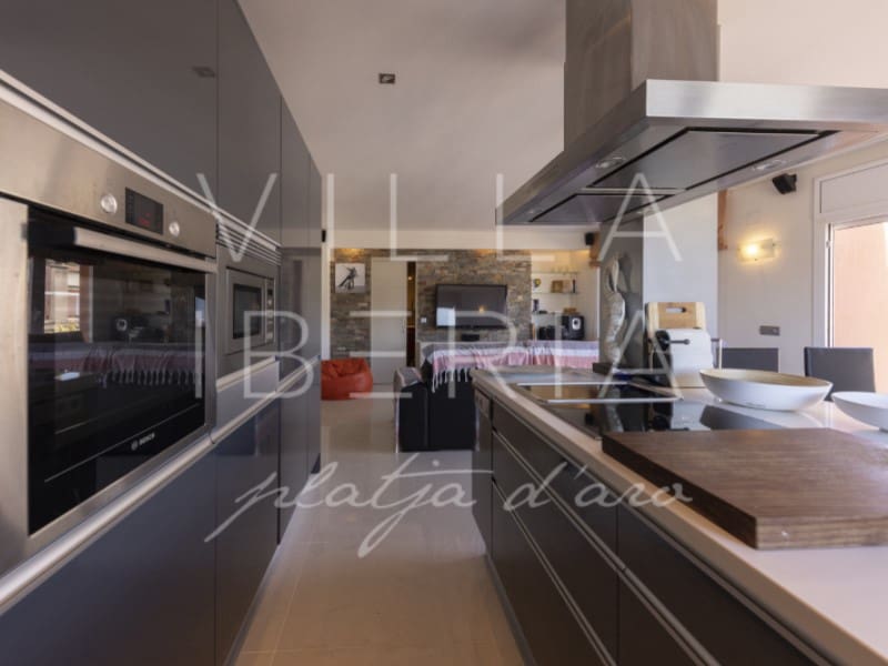 4 bedroom Penthouse for rent in Sant Feliu de Guixols with garage - € 1,995 (Ref: 10025600)