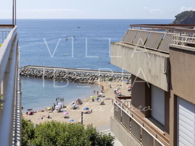 Ático de 4 habitaciones en Sant Feliu de Guíxols en alquiler con garaje - 1.995 € (Ref: 10025600)