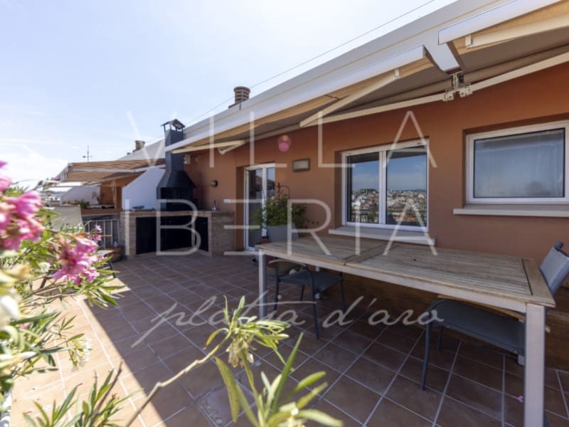 4 bedroom Penthouse for rent in Sant Feliu de Guixols with garage - € 1,995 (Ref: 10025600)