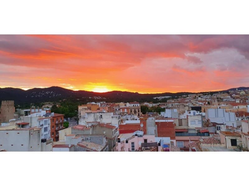 4 bedroom Penthouse for rent in Sant Feliu de Guixols with garage - € 1,995 (Ref: 10025600)
