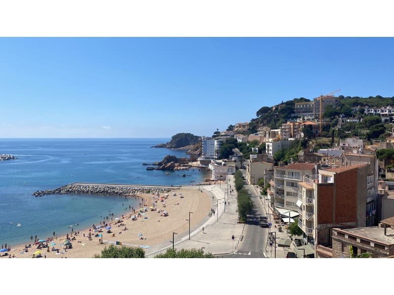 4 bedroom Penthouse for rent in Sant Feliu de Guixols with garage - € 1,995 (Ref: 10025600)