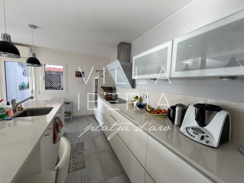 4 bedroom Villa for sale in Calonge i Sant Antoni with pool garage - € 795,000 (Ref: 10035330)