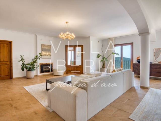 5 bedroom Villa for sale in Calonge i Sant Antoni with pool garage - € 1,290,000 (Ref: 10038332)