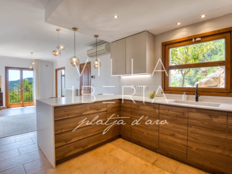 5 soveværelse Villa til salg i Calonge i Sant Antoni med swimmingpool garage - € 1.290.000 (Ref: 10038332)