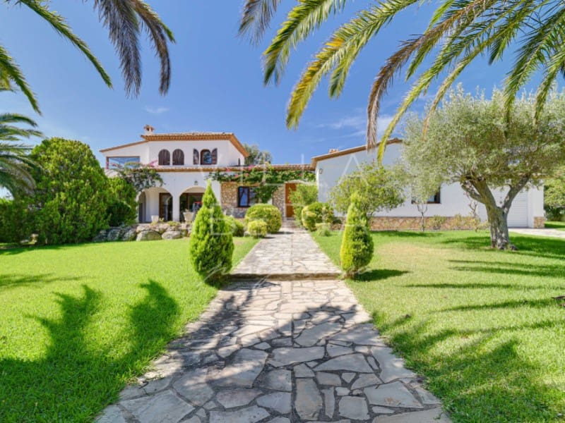 4 Zimmer Villa zu verkaufen in Platja d'Aro mit Pool Garage - 1.150.000 € (Ref: 10050258)