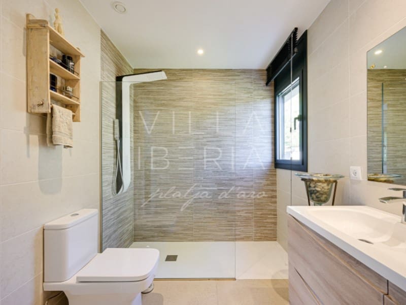 Chalet de 4 habitaciones en Platja d'Aro en venta con piscina garaje - 778.000 € (Ref: 10089489)