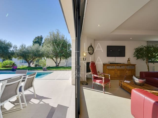 Chalet de 4 habitaciones en Platja d'Aro, Castell-Platja d'Aro en venta con piscina garaje - 778.000 € (Ref: 10089489)