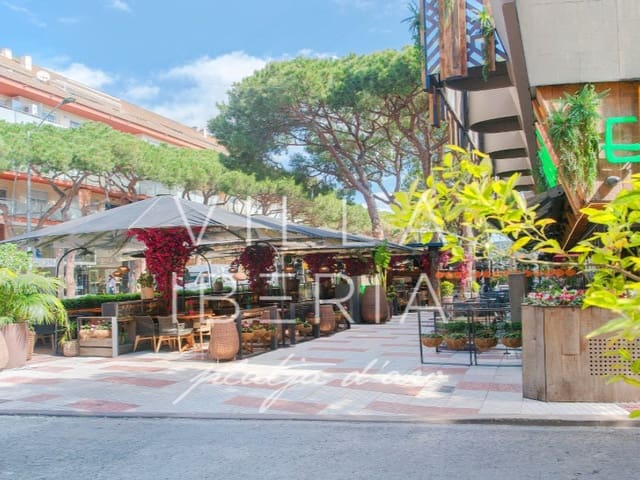Garage till salu i Platja d'Aro, Castell-Platja d'Aro - 25 000 € (Ref: 10100144)