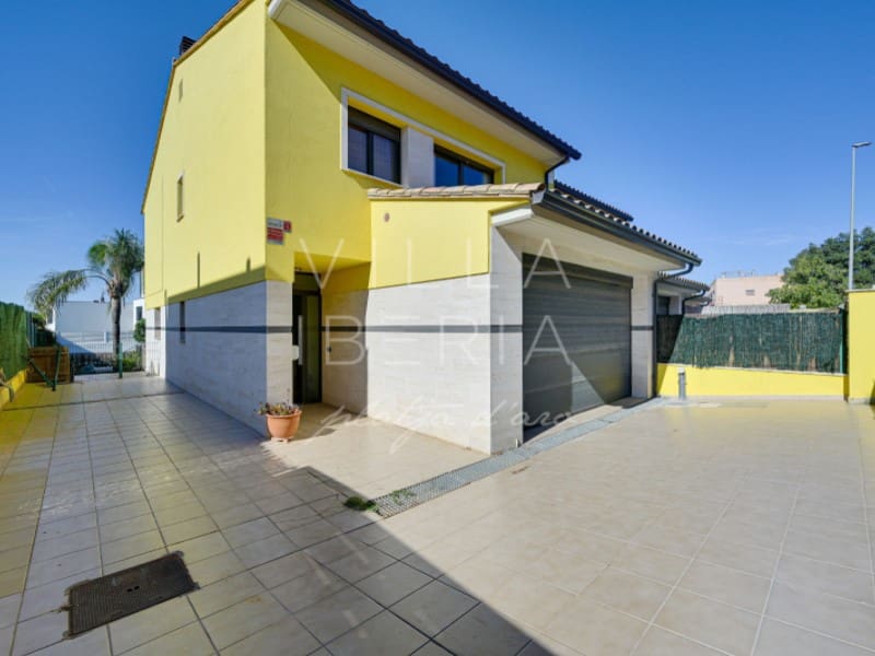 5 quarto Moradia para venda em Sant Antoni de Calonge com piscina garagem - 740 000 € (Ref: 10110962)