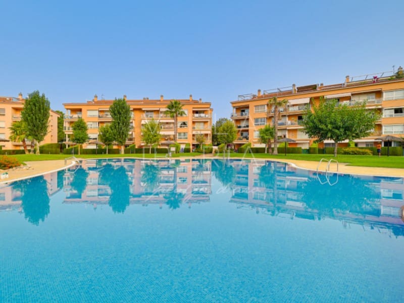 2 bedroom Apartment for sale in Platja d'Aro with pool garage - € 450,000 (Ref: 10161464)
