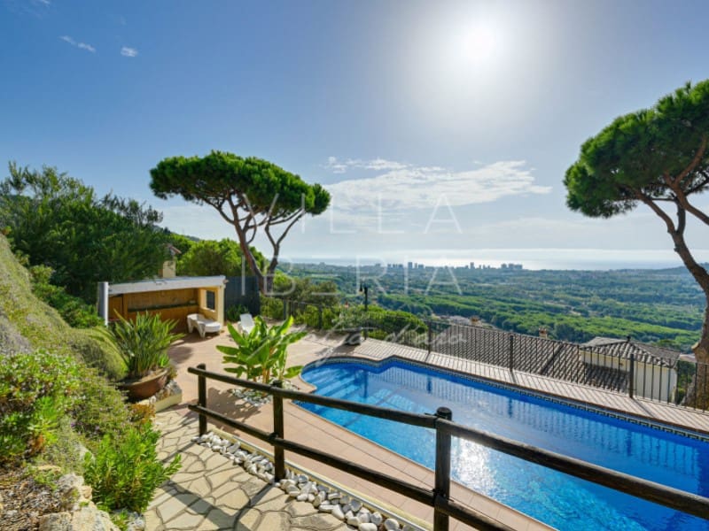 Chalet de 4 habitaciones en Platja d'Aro en venta con piscina garaje - 815.000 € (Ref: 10184762)