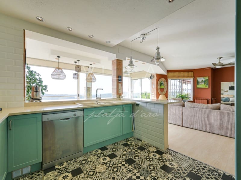 Chalet de 4 habitaciones en Platja d'Aro en venta con piscina garaje - 815.000 € (Ref: 10184762)