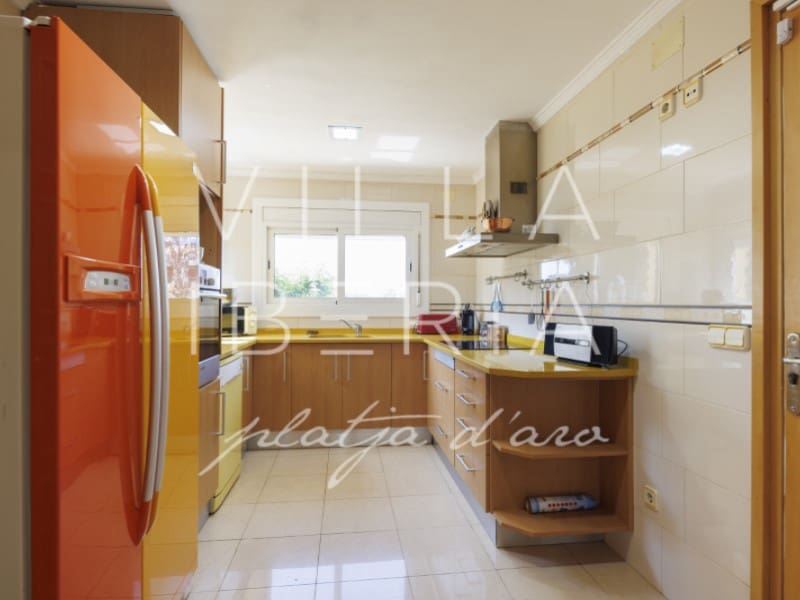 3 chambre Villa/Maison à vendre à Santa Cristina d'Aro avec garage - 377 000 € (Ref: 7646679)