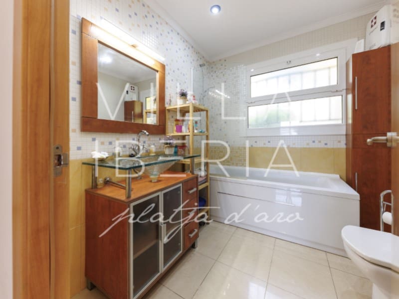 3 chambre Villa/Maison à vendre à Santa Cristina d'Aro avec garage - 377 000 € (Ref: 7646679)